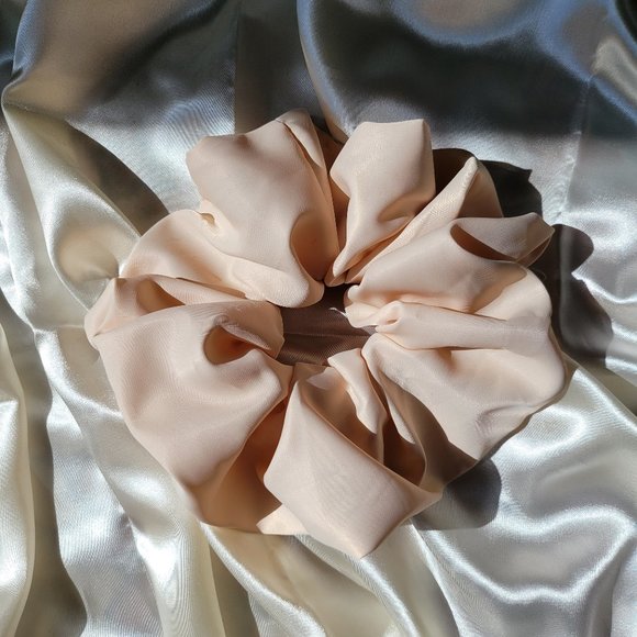 2 for 25! Giant scrunchies! - Picture 2 of 3